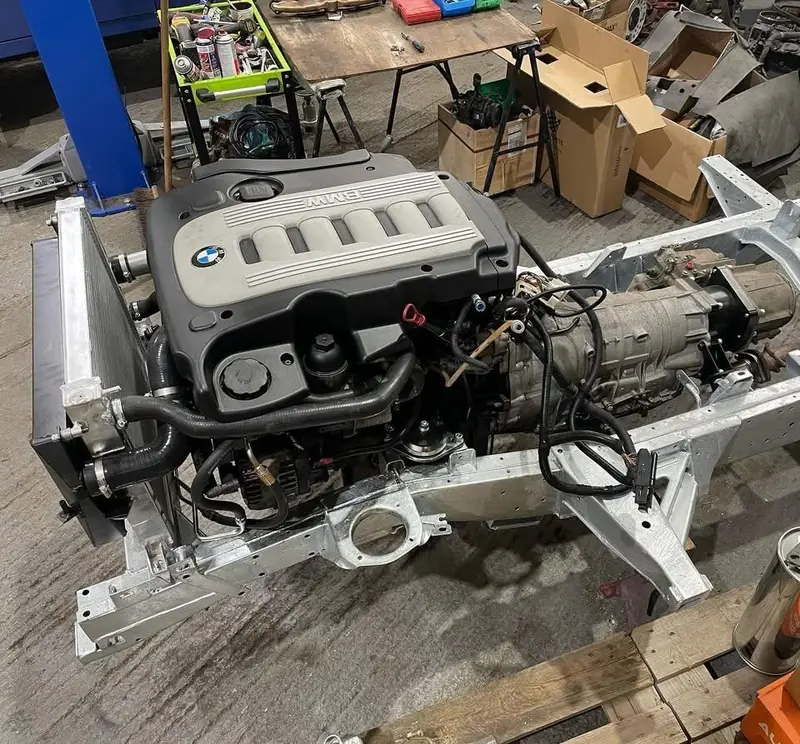 Land Rover Defender M57 Conversion Kit 6HP